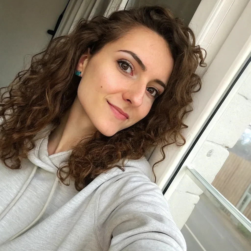 Ava
